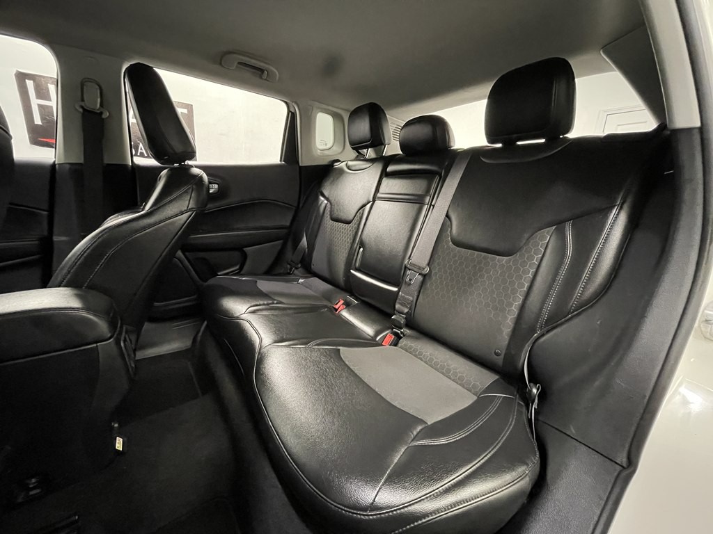 2018 Jeep Compass Image 15
