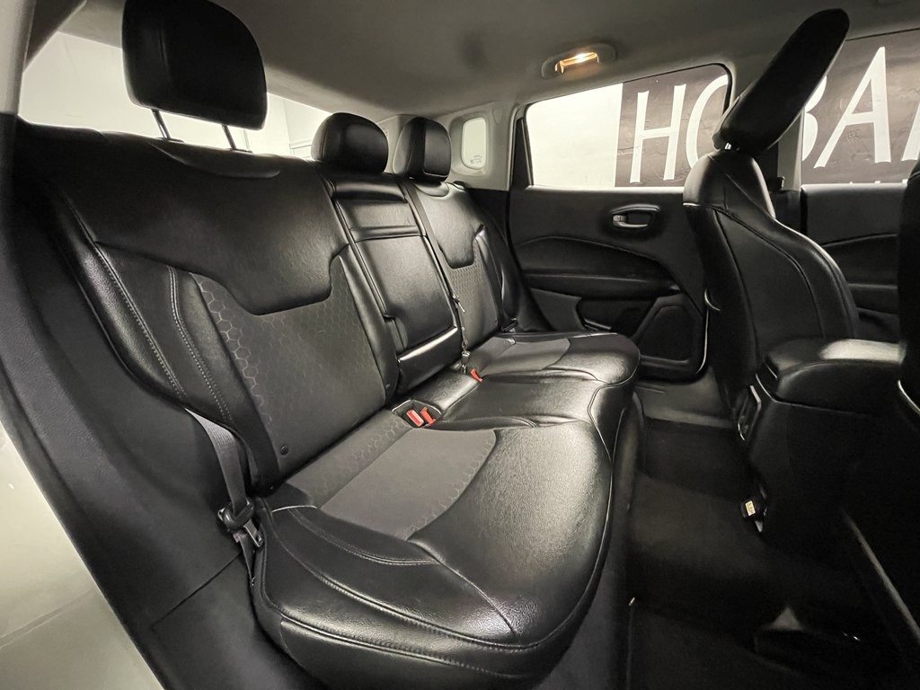 2018 Jeep Compass Image 18