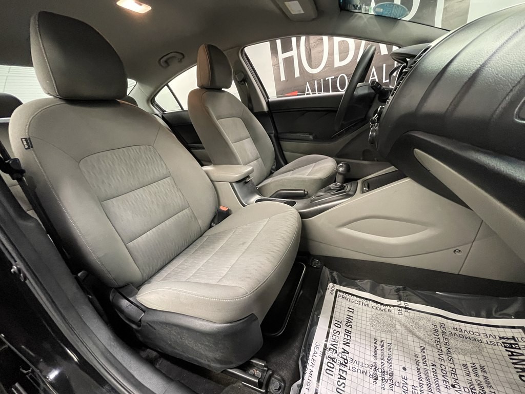 2016 Kia Forte Image 9