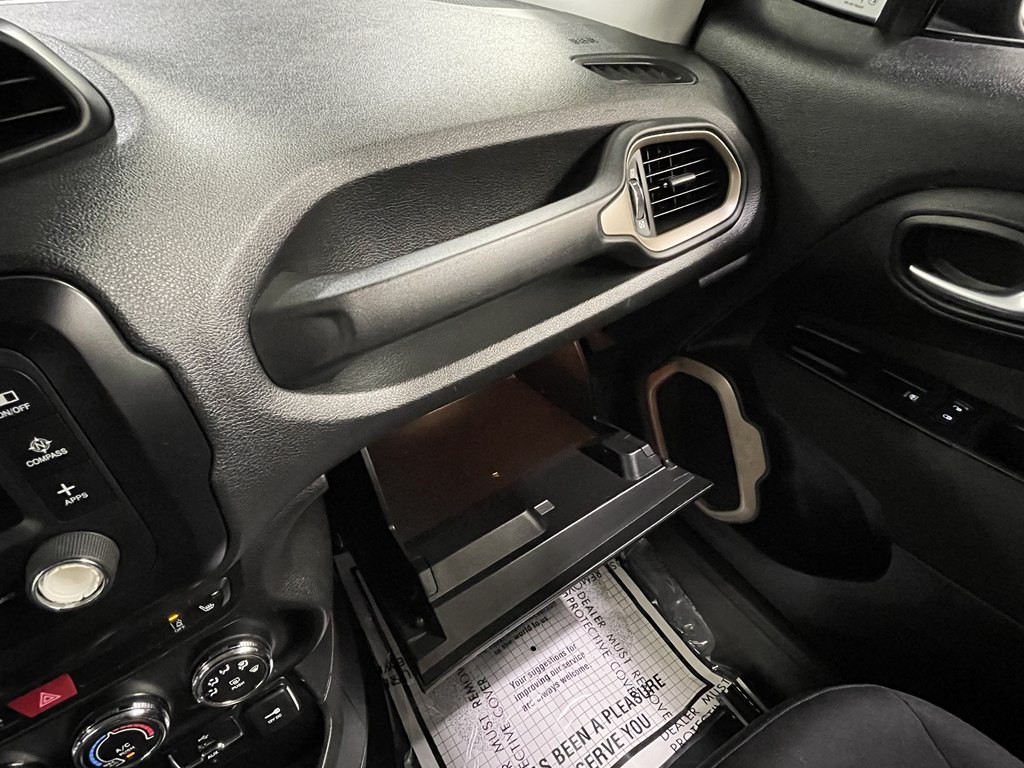 2017 Jeep Renegade Image 21