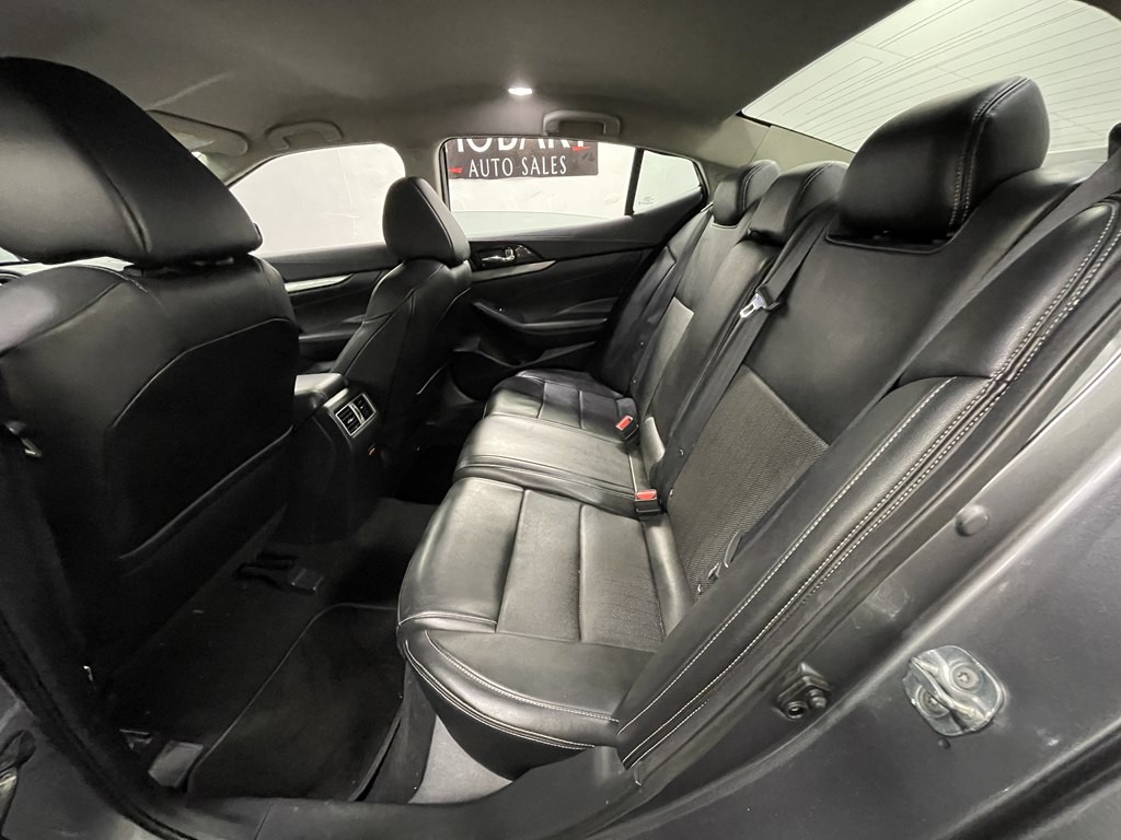 2021 Nissan Maxima Image 14