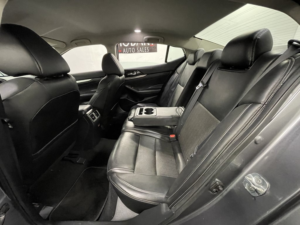 2021 Nissan Maxima Image 15
