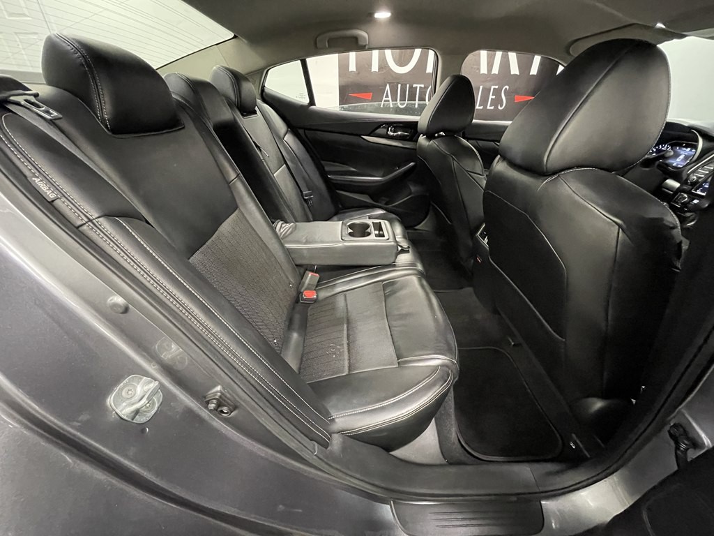 2021 Nissan Maxima Image 18