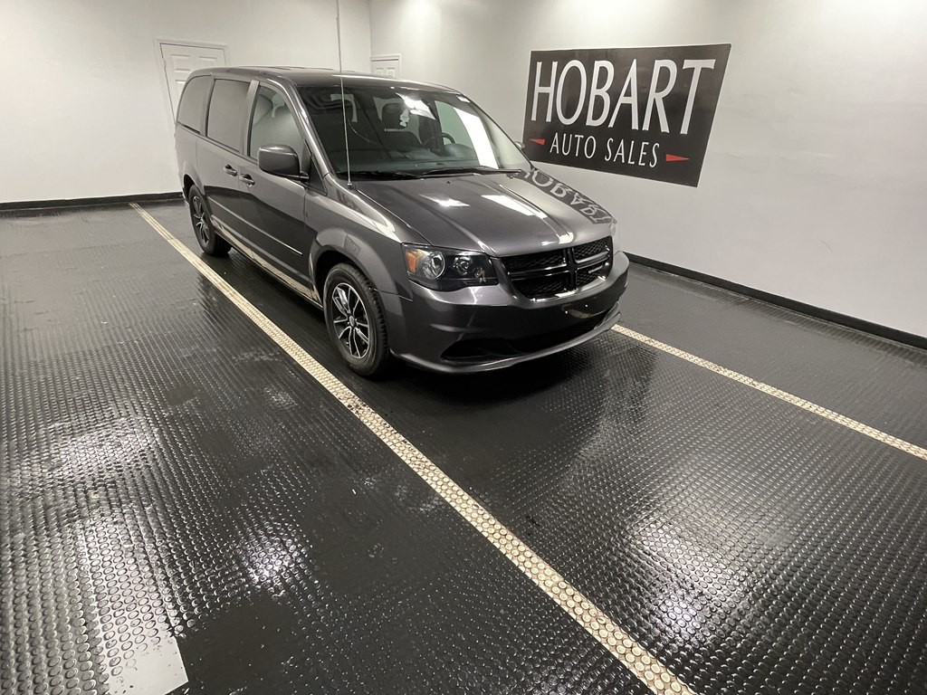 2017 Dodge Grand Caravan Image 1