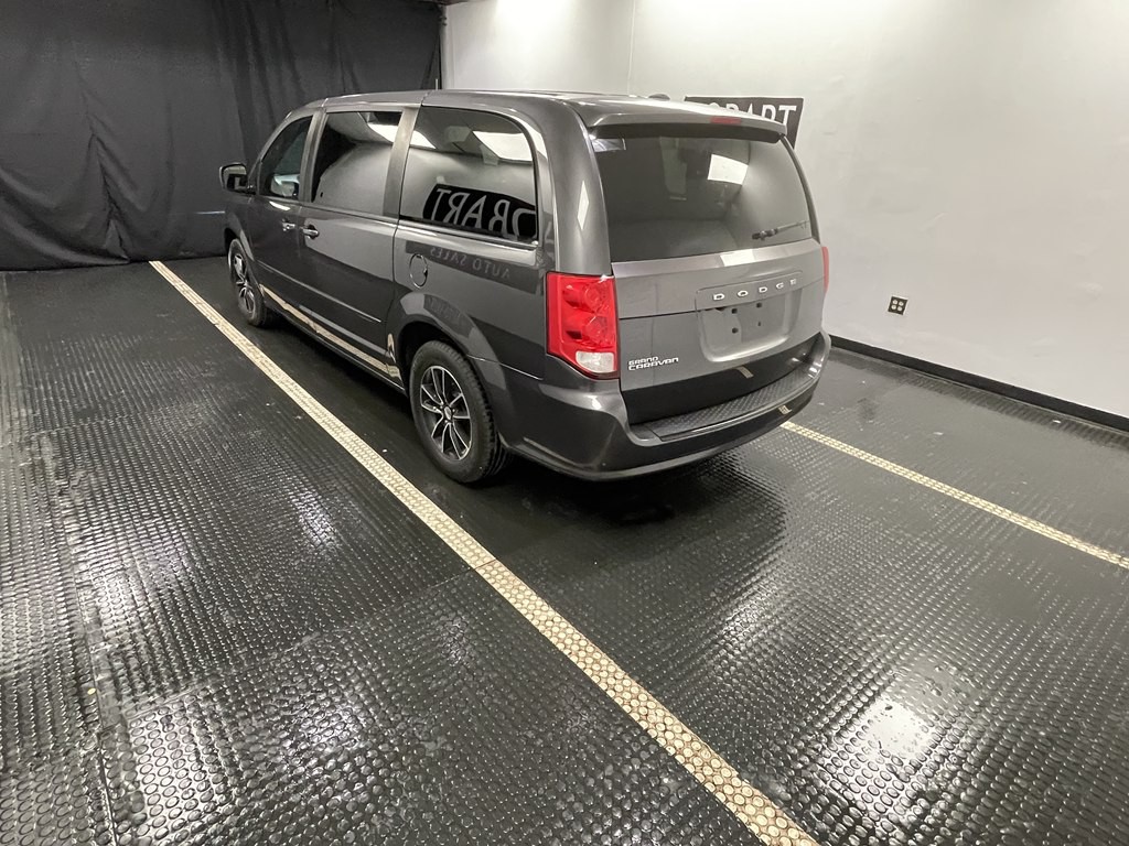 2017 Dodge Grand Caravan Image 4