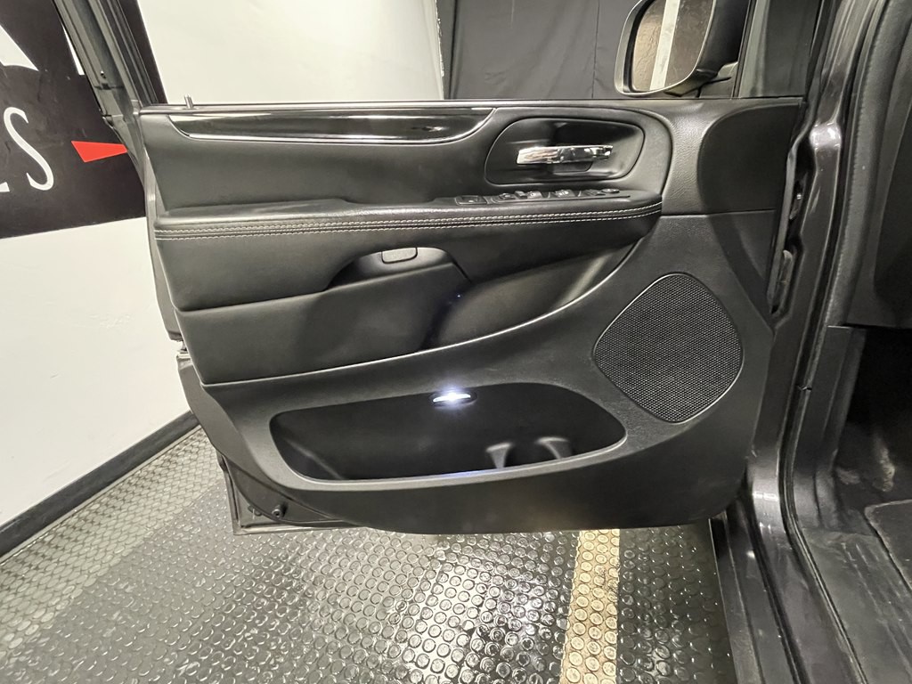 2017 Dodge Grand Caravan Image 7