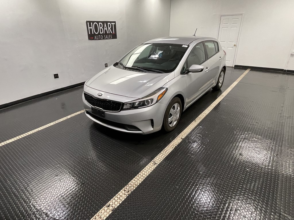 2017 Kia Forte Image 3