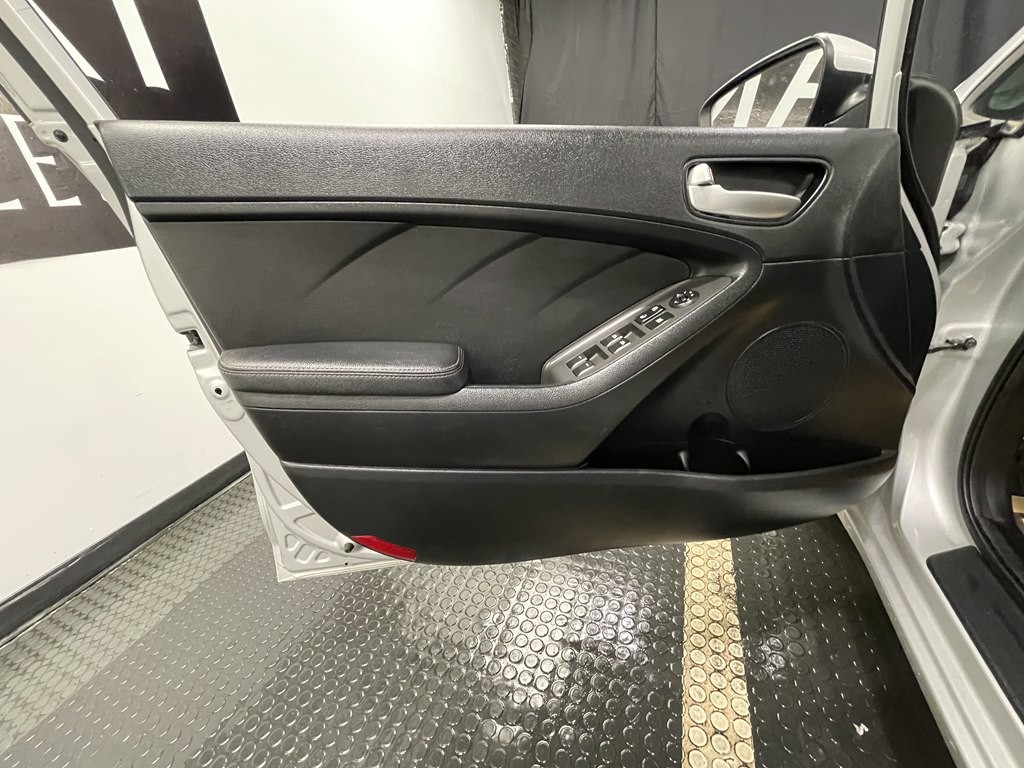 2017 Kia Forte Image 7