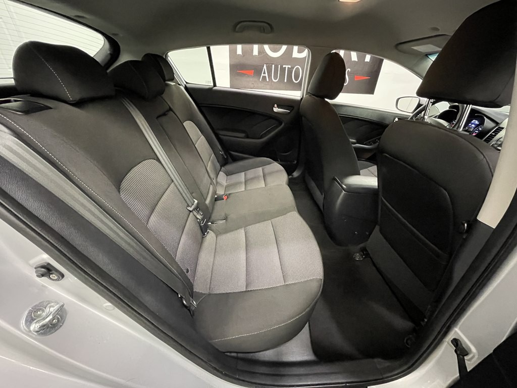 2017 Kia Forte Image 15