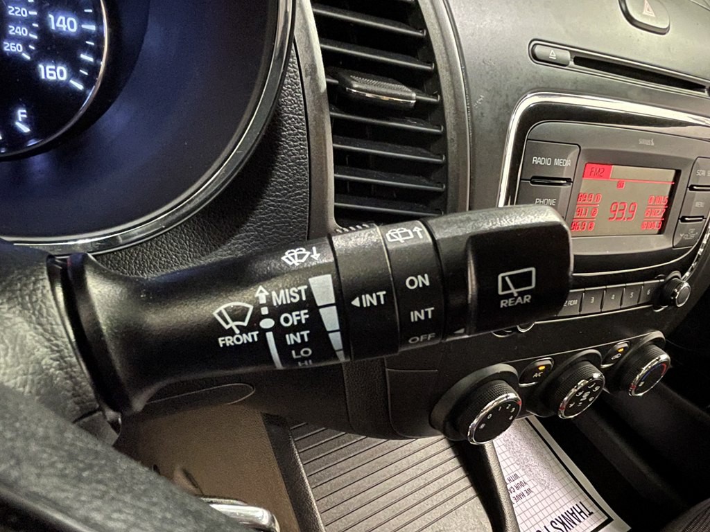 2017 Kia Forte Image 25