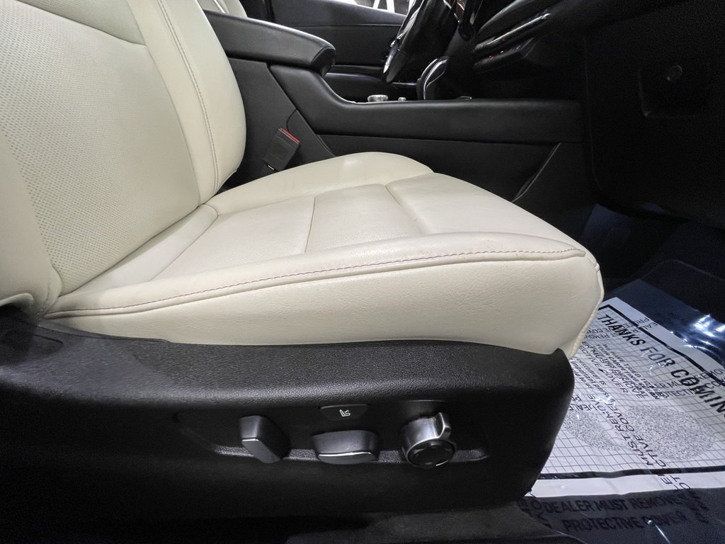 2019 Cadillac XT4 Image 12