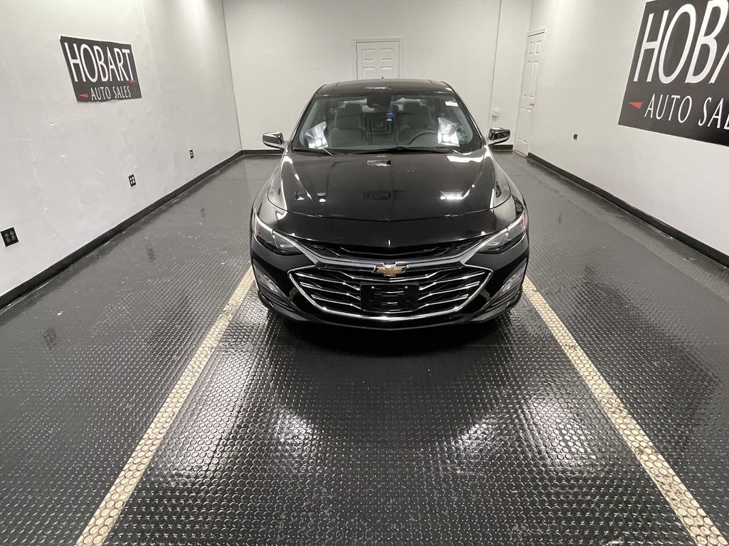 2023 Chevrolet Malibu Image 2