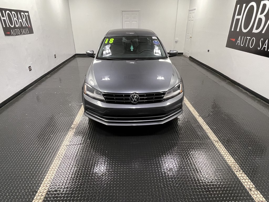 2018 Volkswagen Jetta Image 2