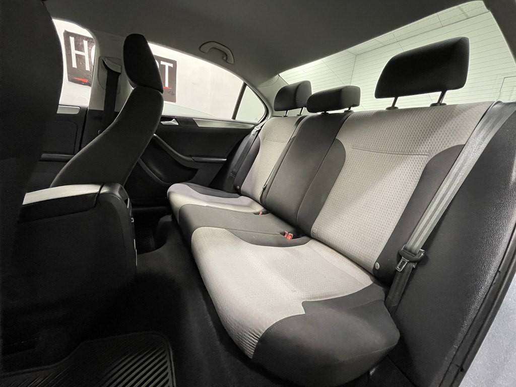 2018 Volkswagen Jetta Image 13