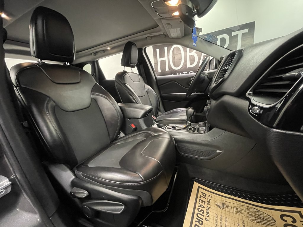 2019 Jeep Cherokee Image 11