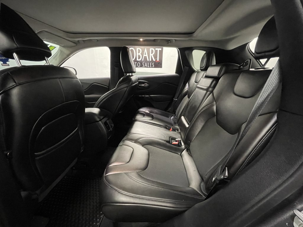 2019 Jeep Cherokee Image 14