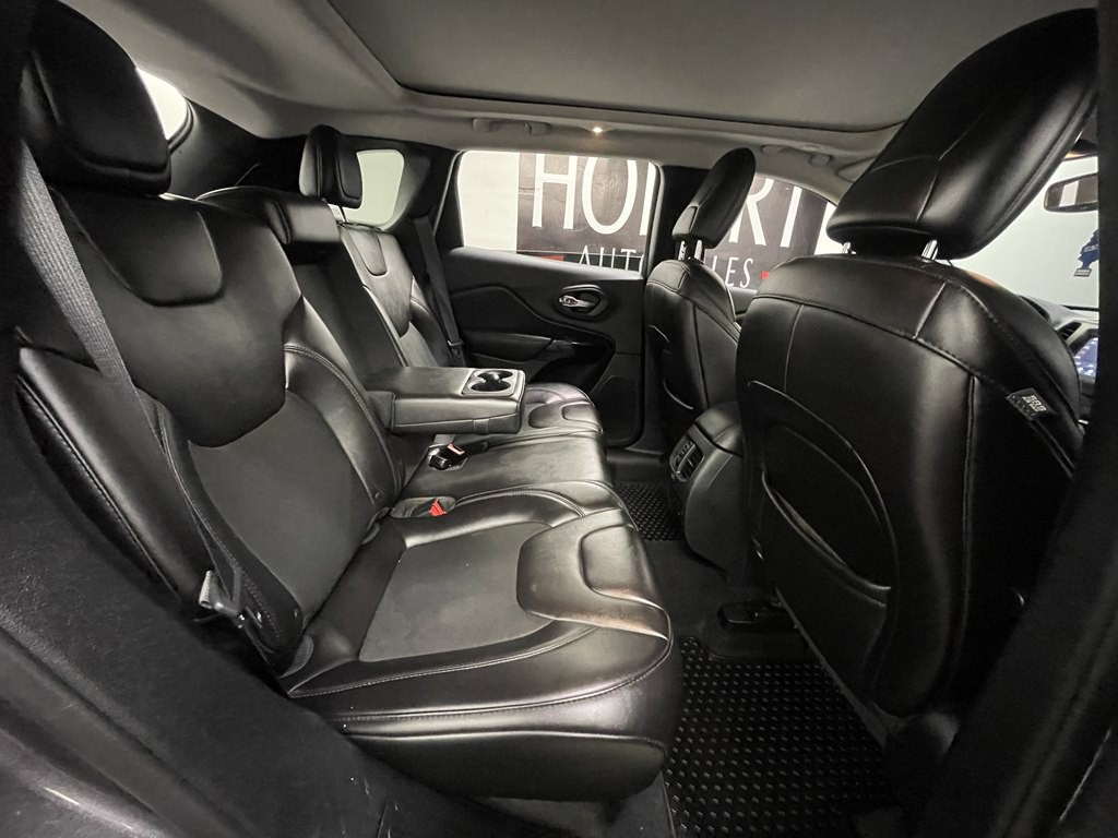 2019 Jeep Cherokee Image 16