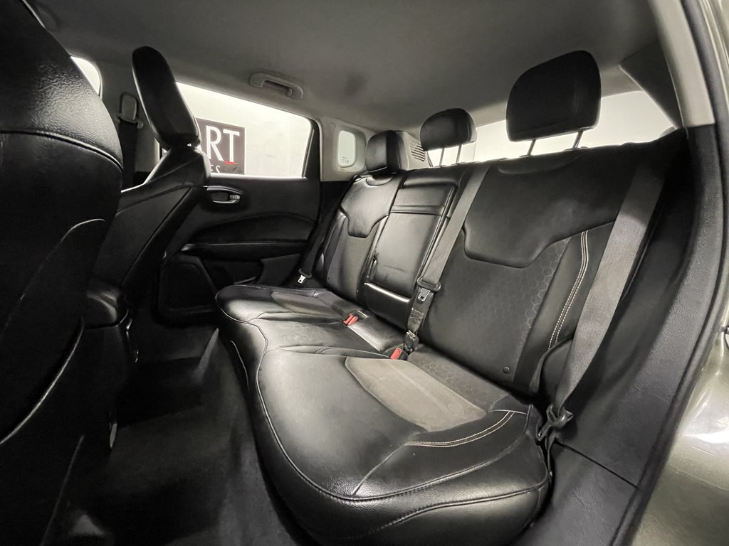 2018 Jeep Compass Image 12