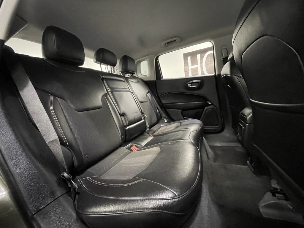 2018 Jeep Compass Image 15