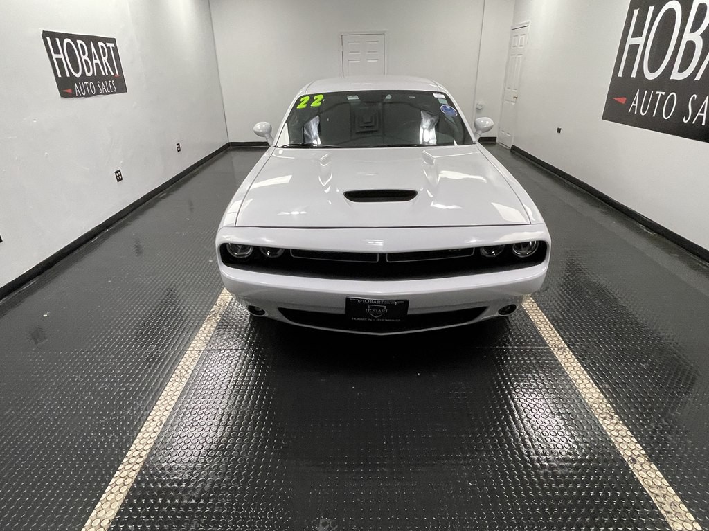 2022 Dodge Challenger Image 2