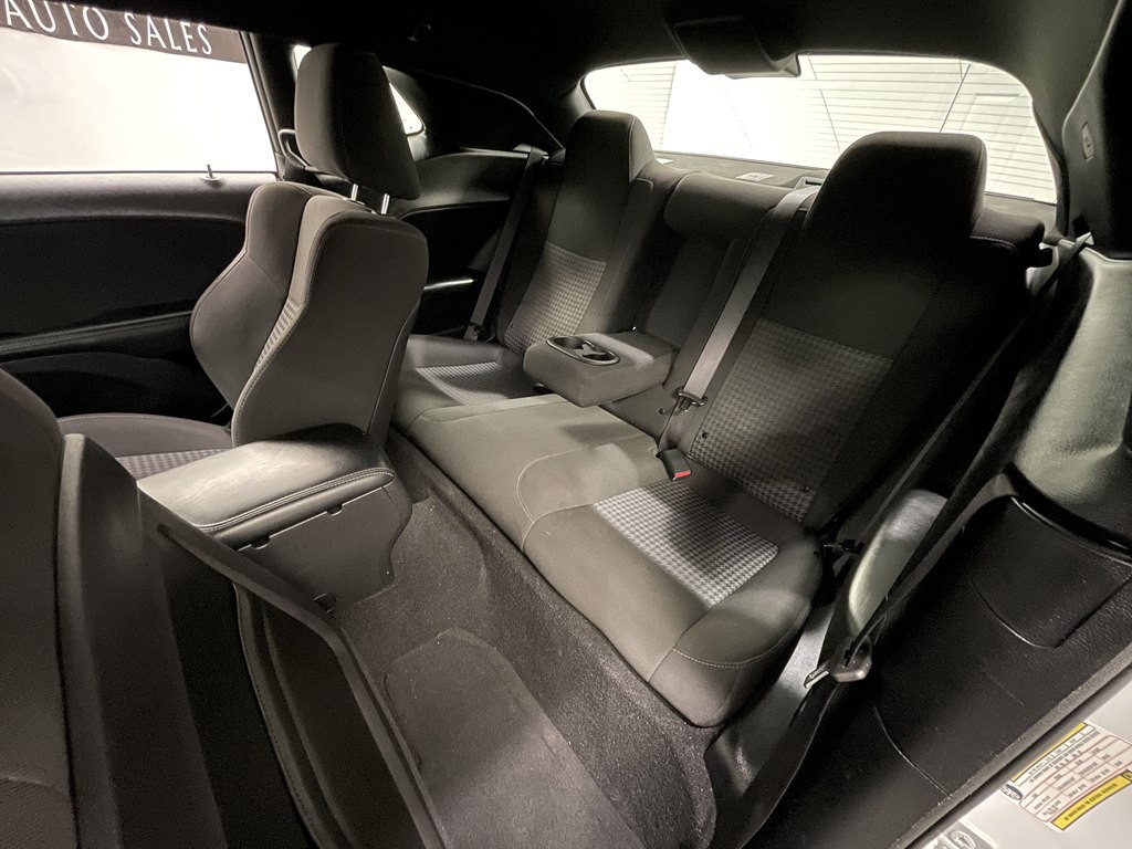 2022 Dodge Challenger Image 13