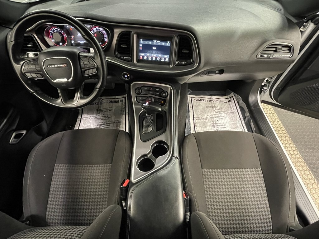2022 Dodge Challenger Image 16