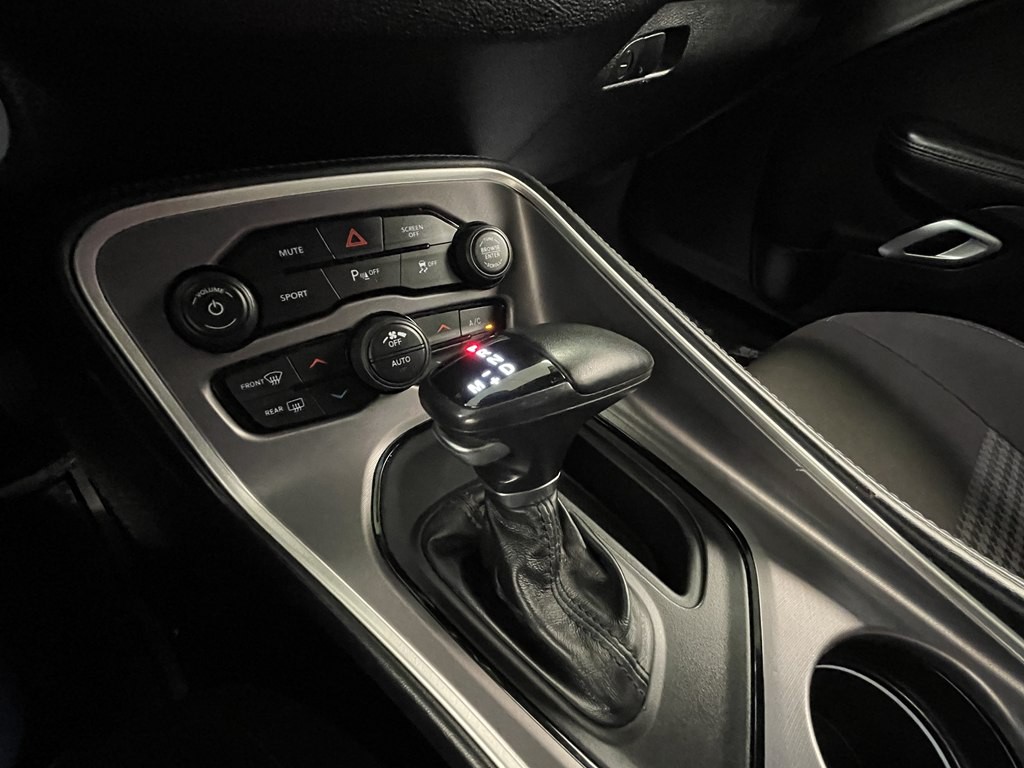 2022 Dodge Challenger Image 19