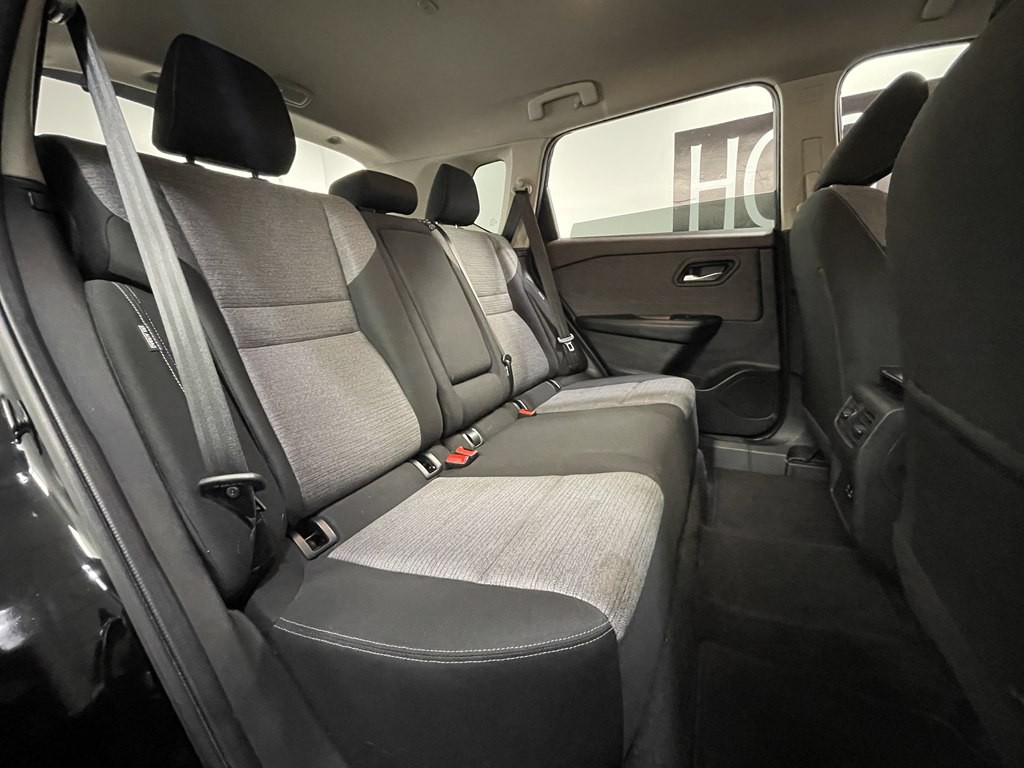 2023 Nissan Rogue Image 18