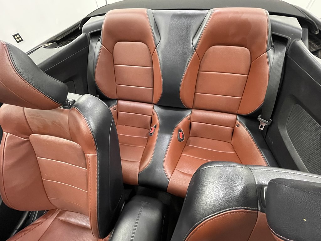 2017 Ford Mustang Image 12