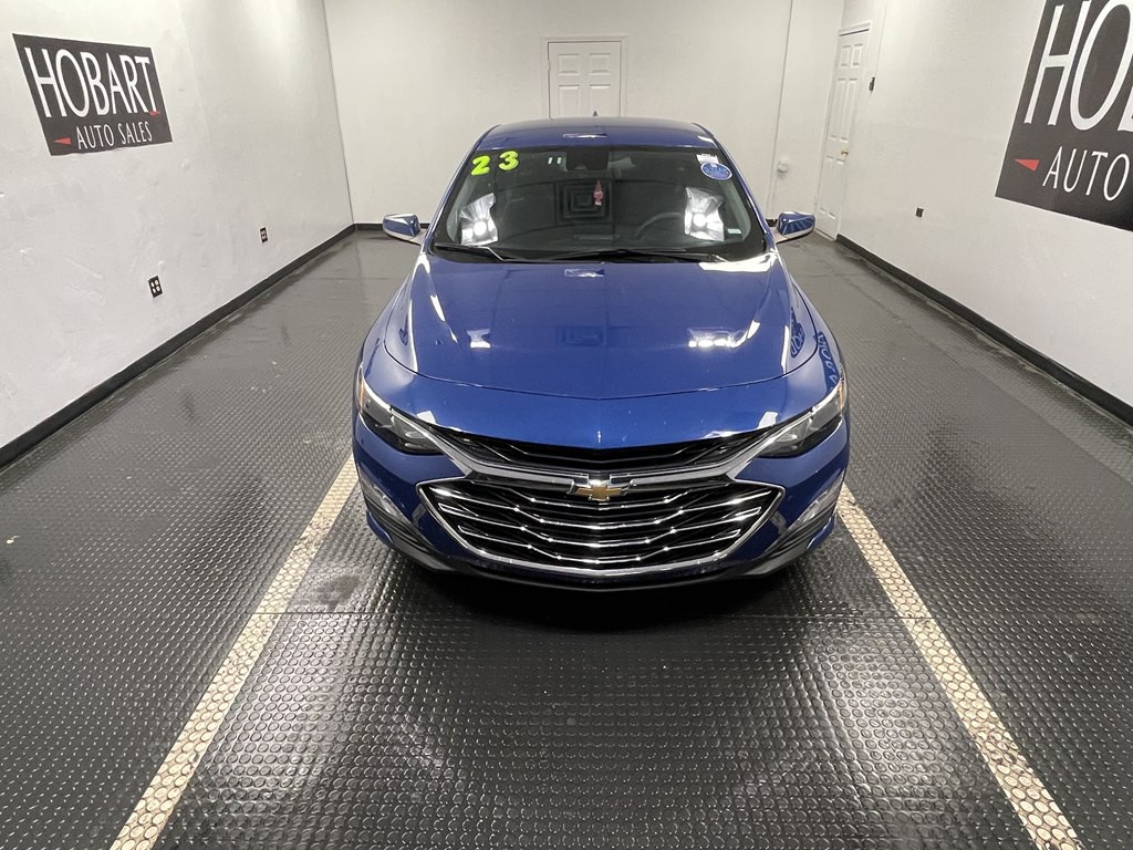 2023 Chevrolet Malibu Image 2