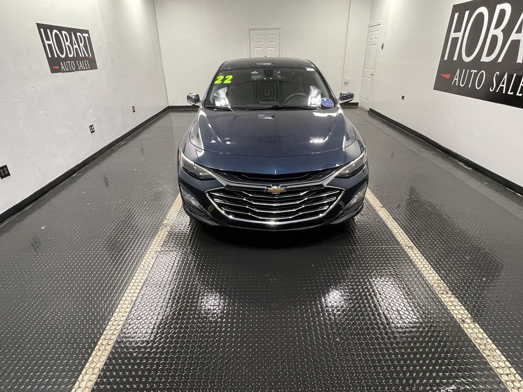 2022 Chevrolet Malibu Image 2
