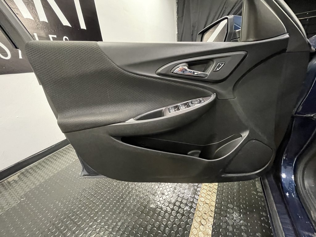 2022 Chevrolet Malibu Image 7