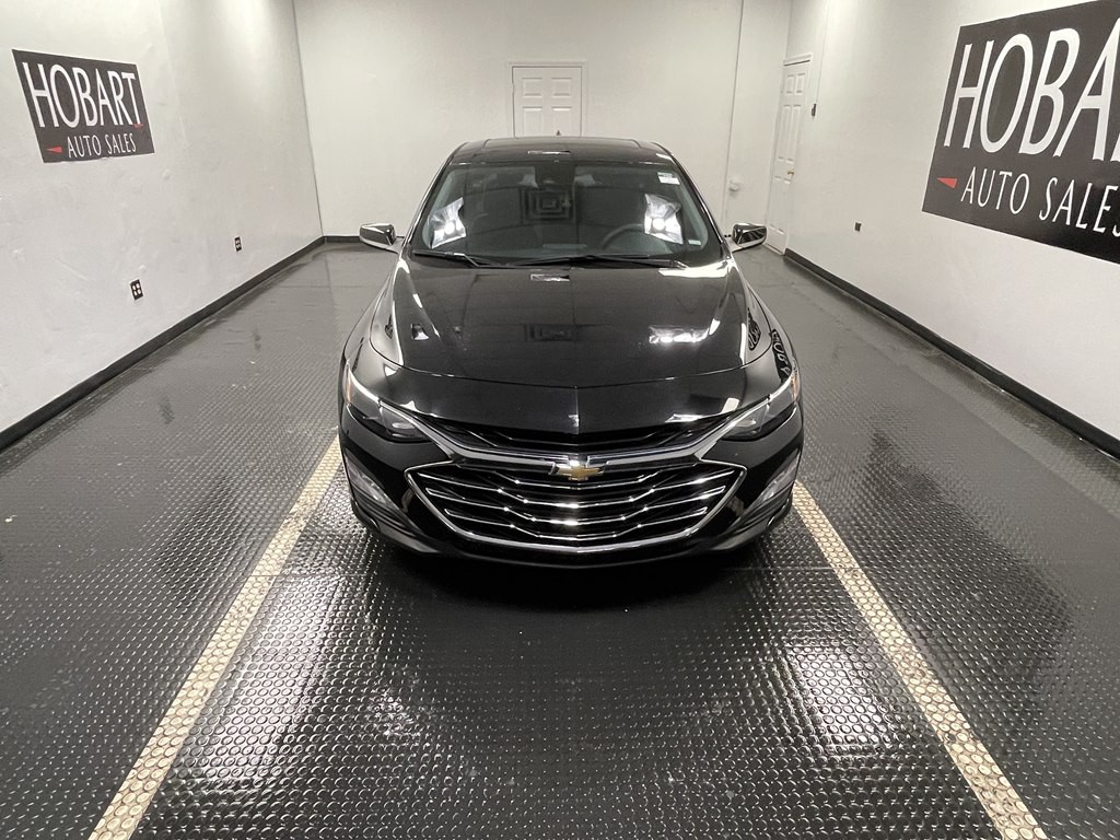 2023 Chevrolet Malibu Image 2