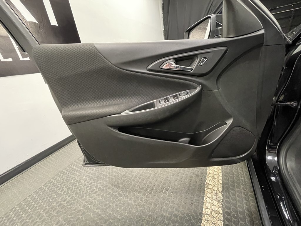 2023 Chevrolet Malibu Image 7