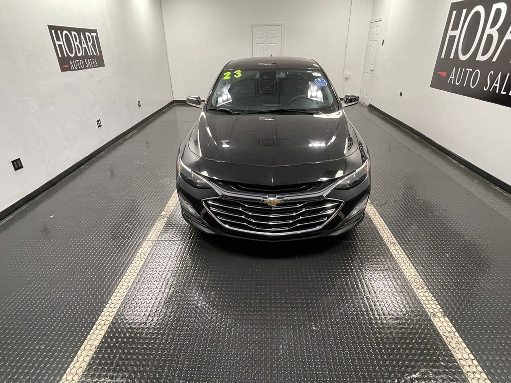 2023 Chevrolet Malibu Image 2