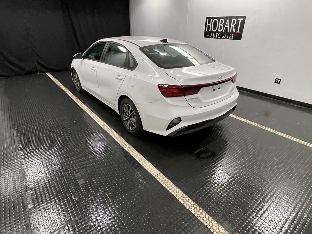 2023 Kia Forte Image 4