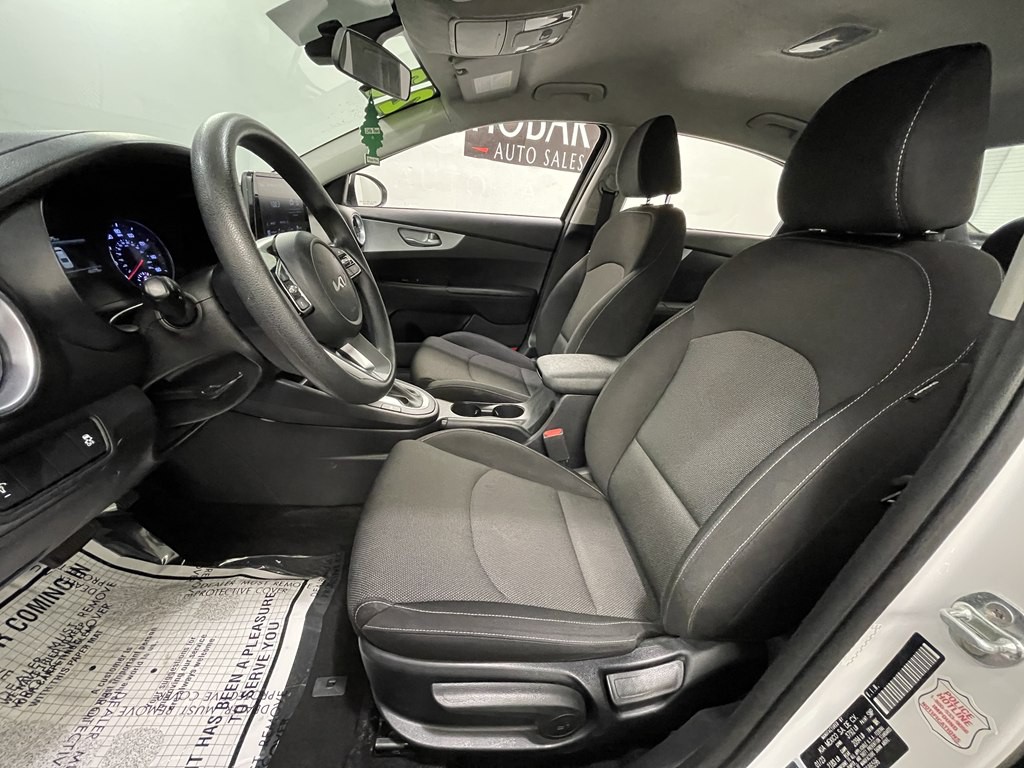 2023 Kia Forte Image 8