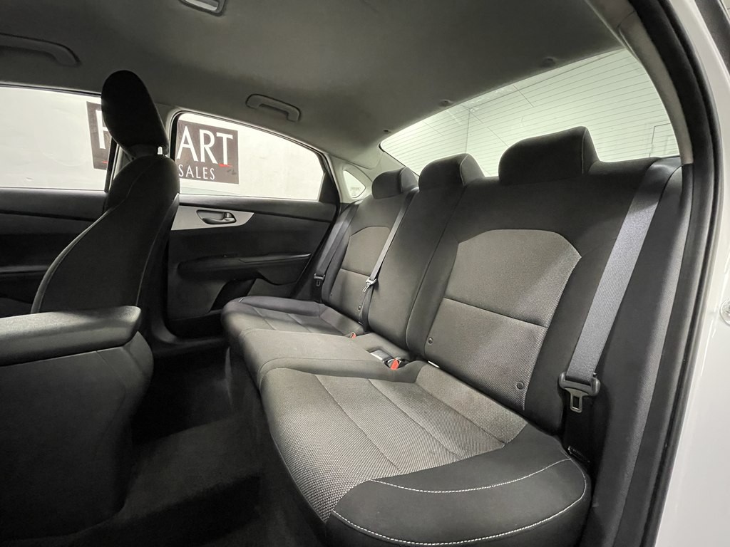2023 Kia Forte Image 13