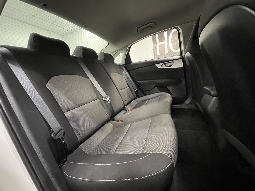 2023 Kia Forte Image 15