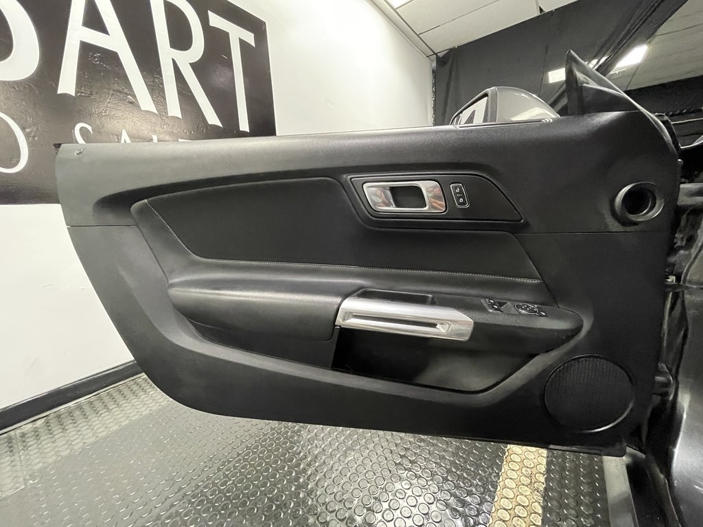 2018 Ford Mustang Image 7