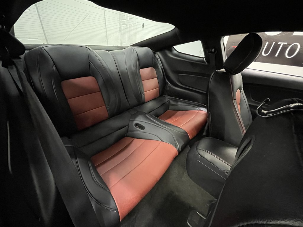 2018 Ford Mustang Image 13