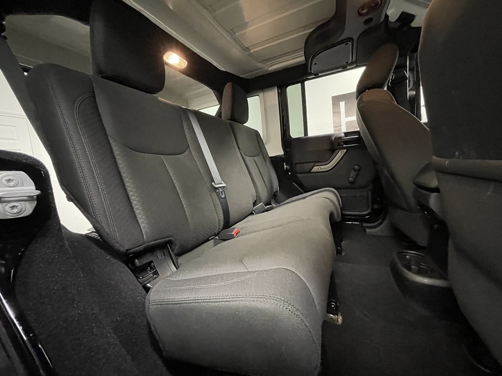 2016 Jeep Wrangler Unlimited Image 11
