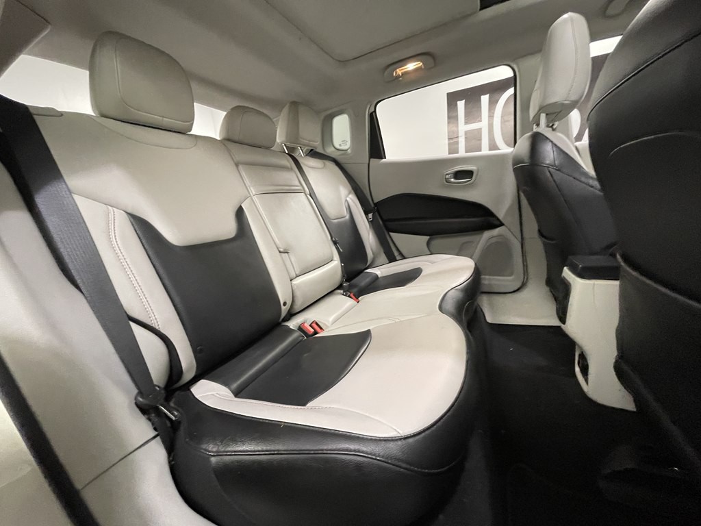 2019 Jeep Compass Image 16