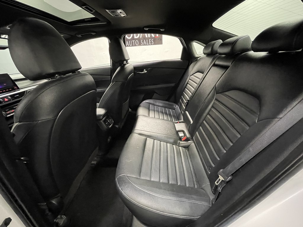 2023 Kia Forte Image 15