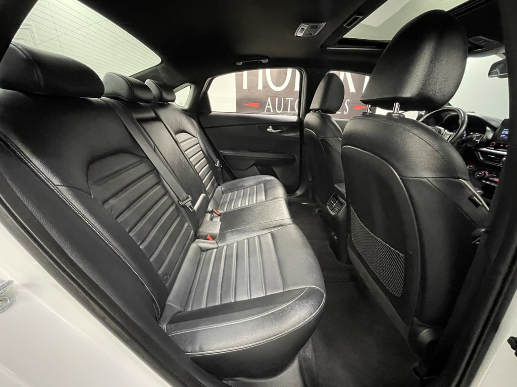 2023 Kia Forte Image 16