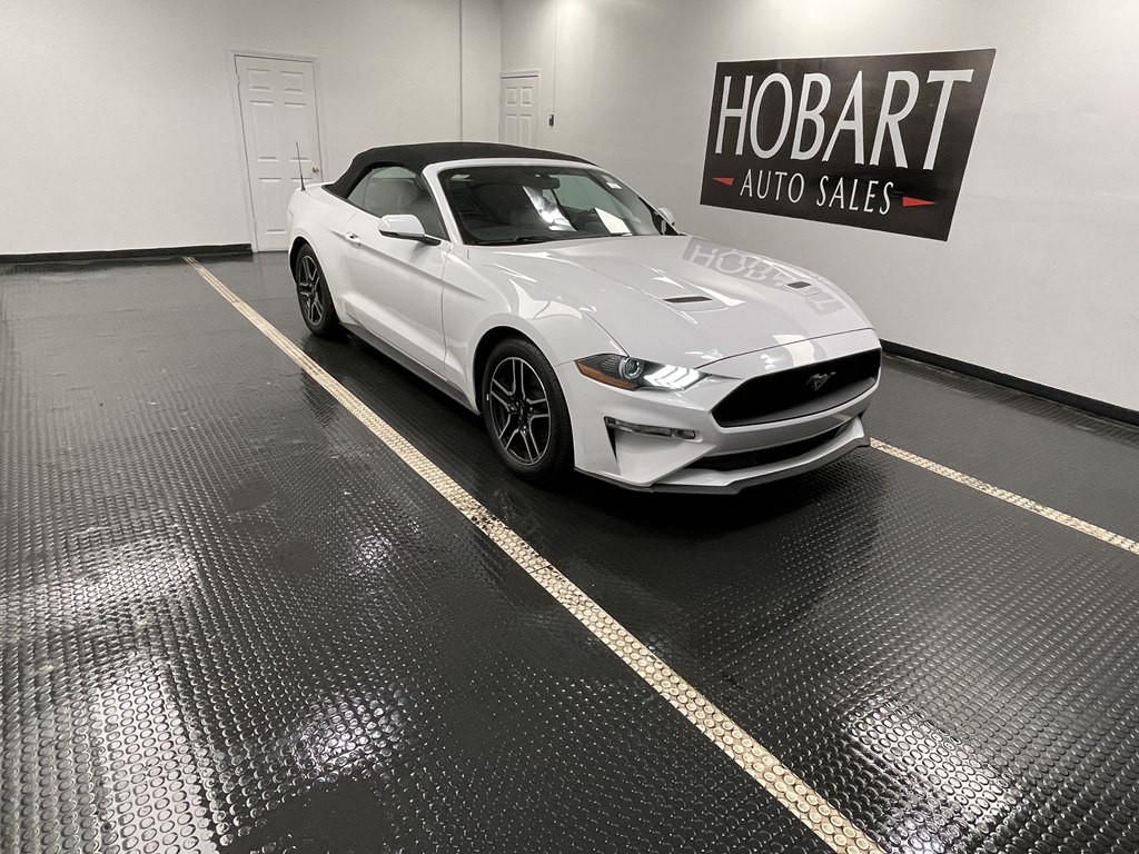 2020 Ford Mustang Image 2
