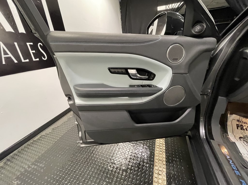 2017 Land Rover Range Rover Evoque Image 7