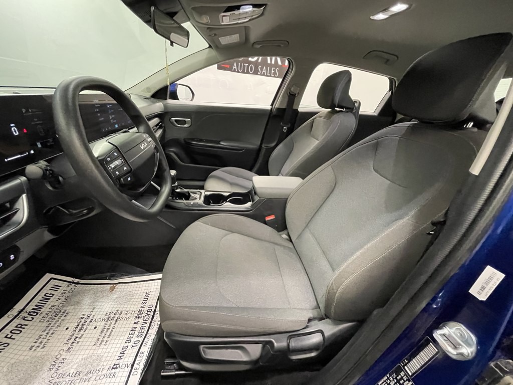 2025 Kia K4 Image 8