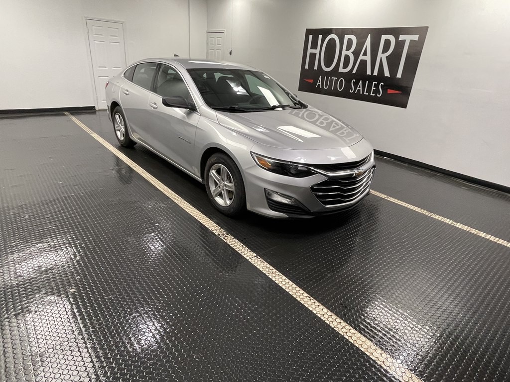 2021 Chevrolet Malibu Image 1