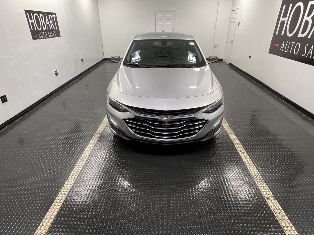 2021 Chevrolet Malibu Image 2